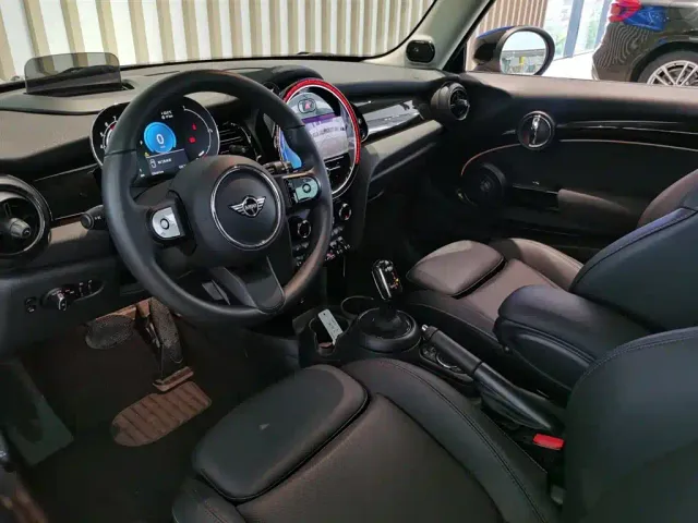 MINI Hatch — Фото автомобиля 8