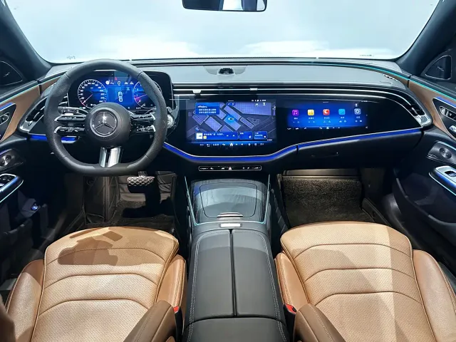 Mercedes-Benz E-Class — Фото автомобиля 12