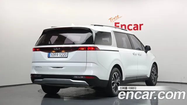 Kia Canival Carnival 4 поколение Дизель 9 мест Prestige — Фото автомобиля 2