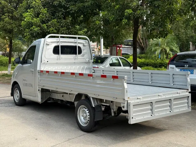Wuling Yangguang Electric Truck — Фото автомобиля 9