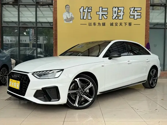 Фотография автомобиля — Audi A4L