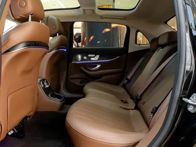 Mercedes-Benz E-Class — Фото автомобиля 28