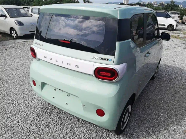 Wuling Hongguang Mini EV — Фото автомобиля 6