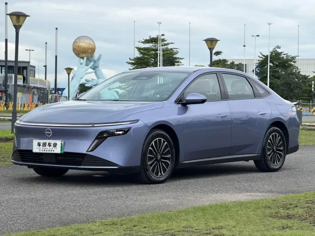 Фотография автомобиля — Nissan N6