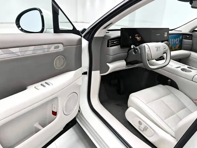 IM Motors LS6 — Фото автомобиля 5