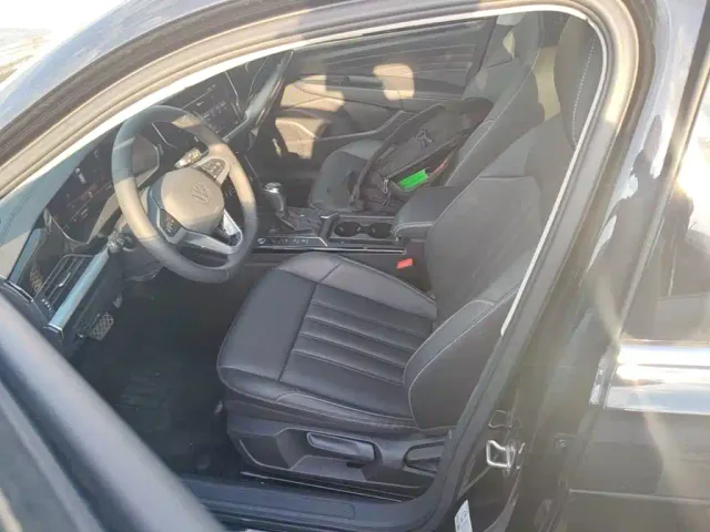 Volkswagen Passat — Фото автомобиля 14