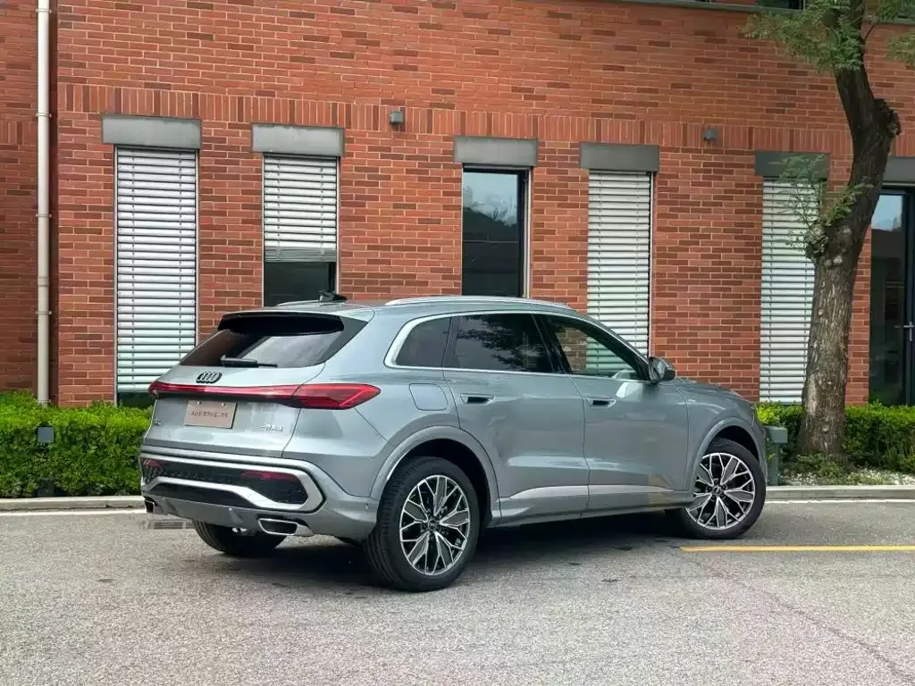 Audi Audi Q5L 2026 Luxury Sport 150kW — Фото автомобиля 2