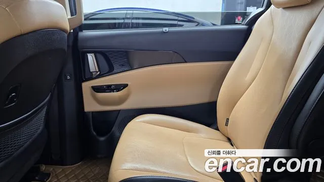 Kia Canival Carnival 4 поколение Бензин 9 мест Noblesse — Фото автомобиля 21
