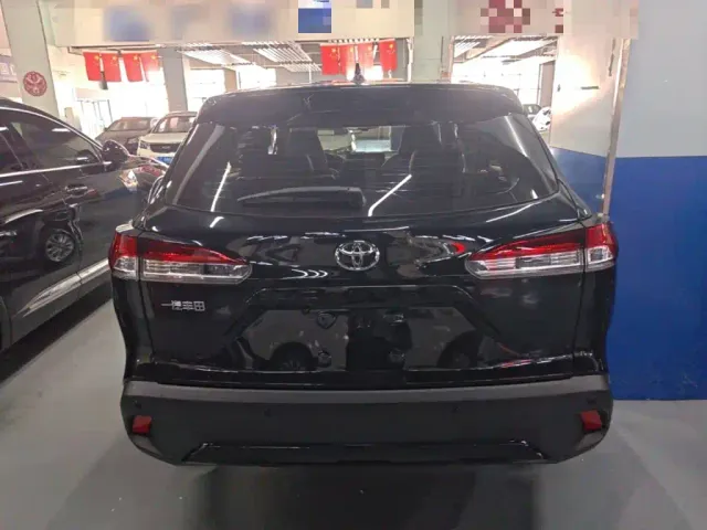 Toyota Corolla Cross — Фото автомобиля 5