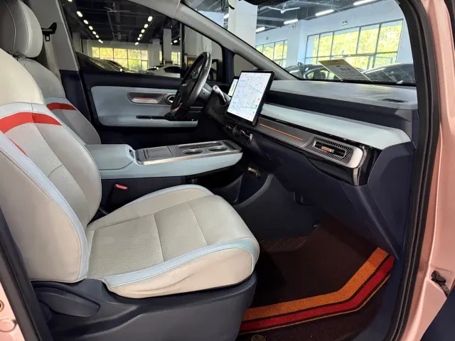 GAC Aion Y — Фото автомобиля 11