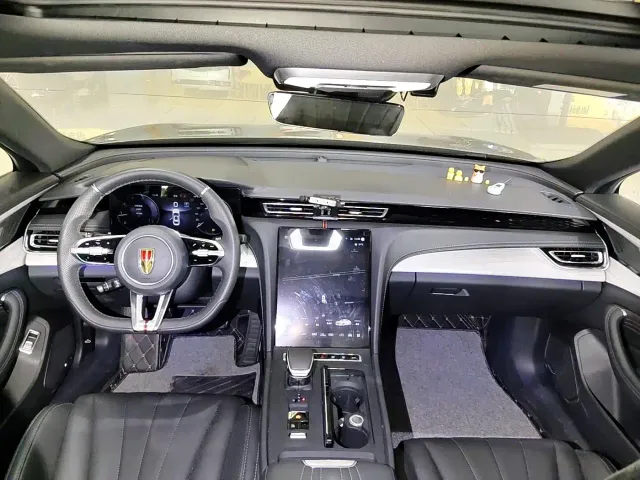Hongqi H5 — Фото автомобиля 5