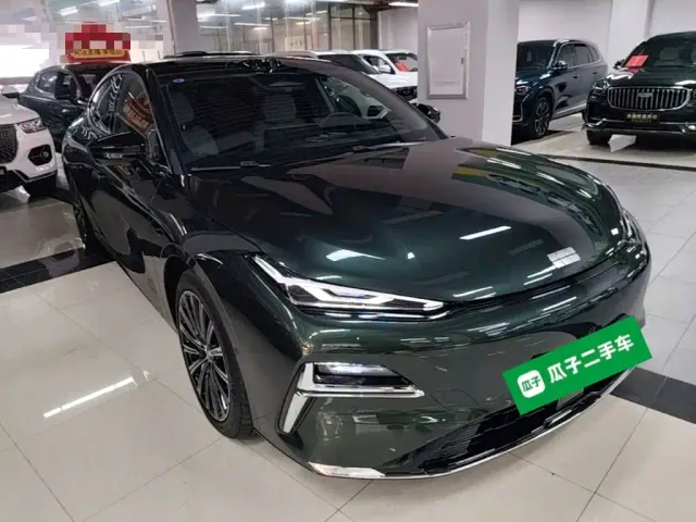 Geely Galaxy Xingyao 8 — Фото автомобиля 3