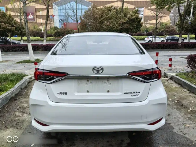 Toyota Corolla — Фото автомобиля 22
