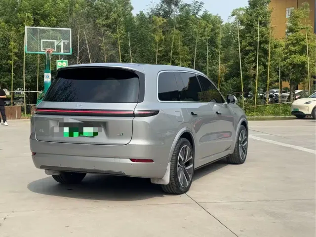 Li Auto L9 — Фото автомобиля 5