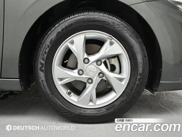 Hyundai AVANTE Avante (CN7) — Фото автомобиля 5