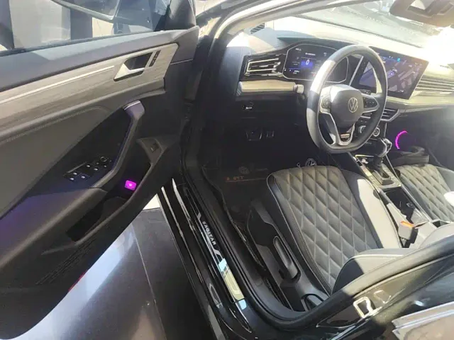 Volkswagen Sagitar — Фото автомобиля 15