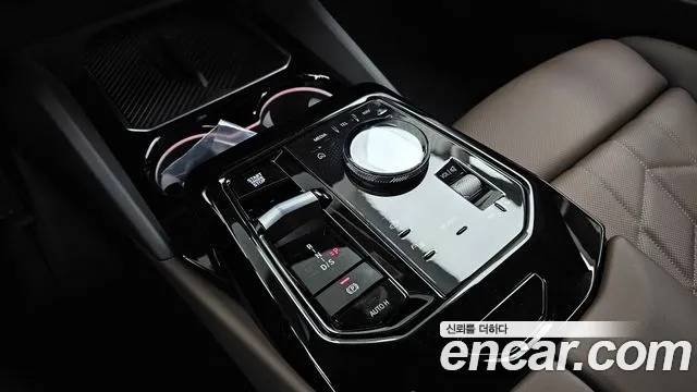 BMW 5 Series G60 — Фото автомобиля 12