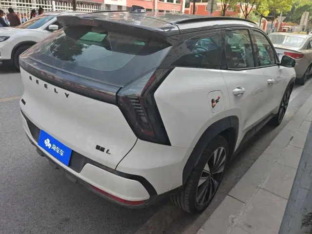 Geely Boyue L — Фото автомобиля 3