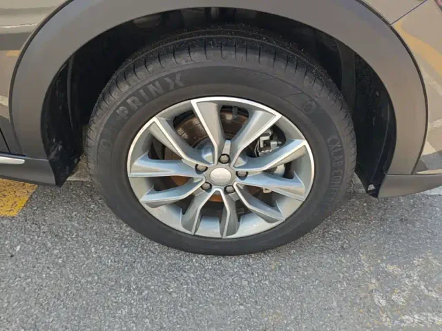 Roewe RX5 — Фото автомобиля 11