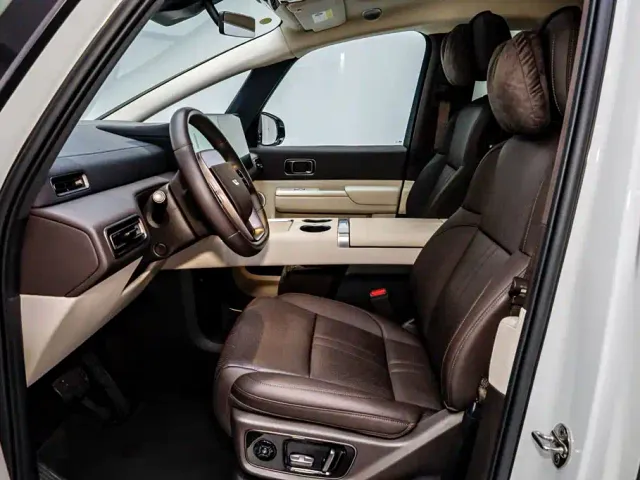 Li Auto Li Auto MEGA 2024 Ultra — Фото автомобиля 5