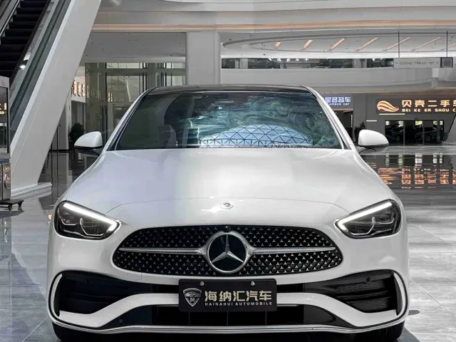 Mercedes-Benz C-Class — Фото автомобиля 2