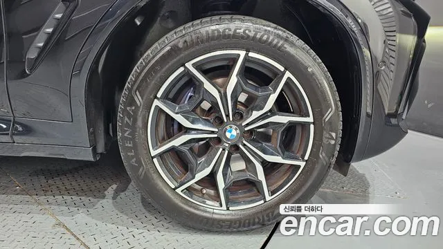 BMW X4 — Фото автомобиля 4