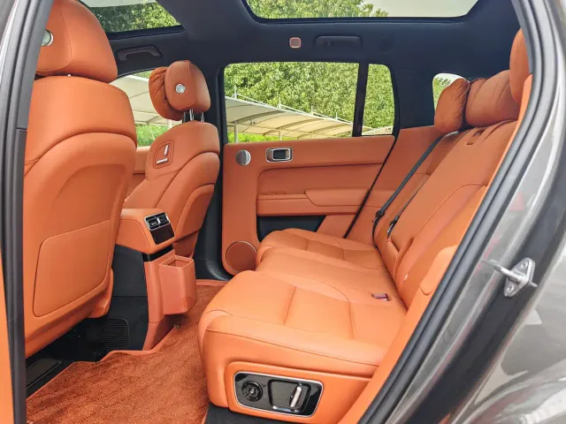Li Auto L7 — Фото автомобиля 5
