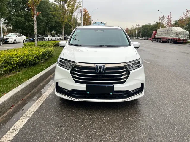Honda Odyssey — Фото автомобиля 2