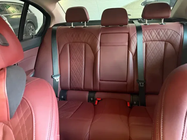 BMW i3 — Фото автомобиля 7