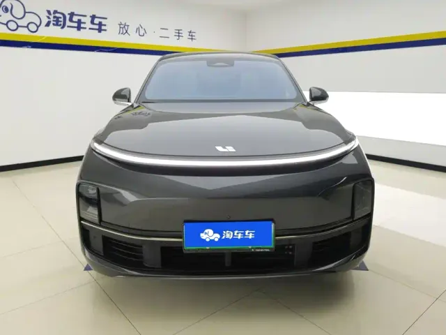 Li Auto L8 — Фото автомобиля 2