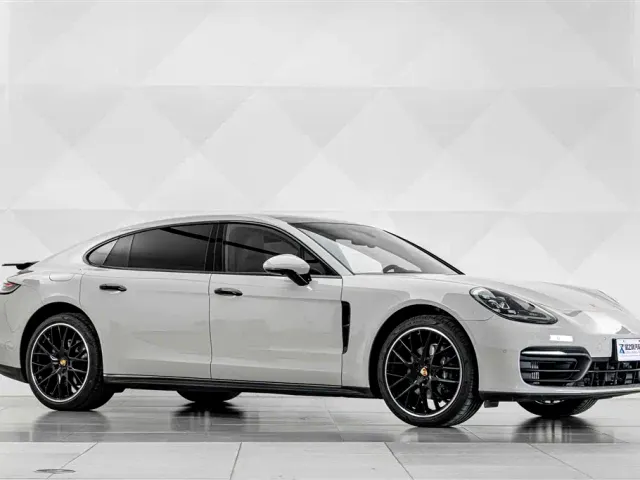 Porsche Panamera — Фото автомобиля 5