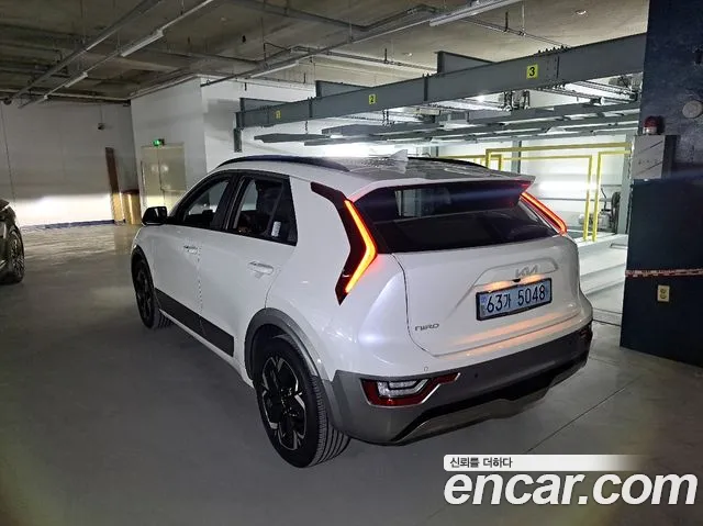 Kia Niro — Фото автомобиля 5
