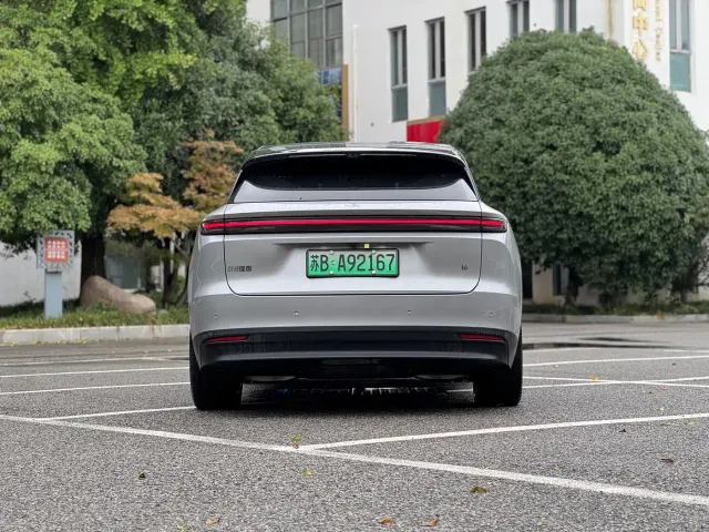Li Auto i6 — Фото автомобиля 7