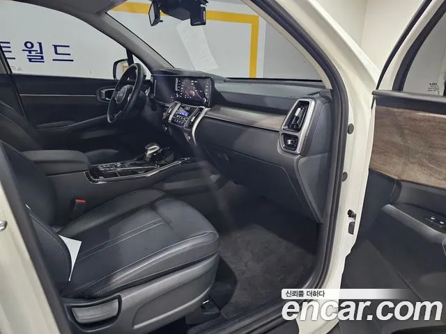 Kia Sorento Sorento 4-е поколение Бензин 2.5T 2WD — Фото автомобиля 8