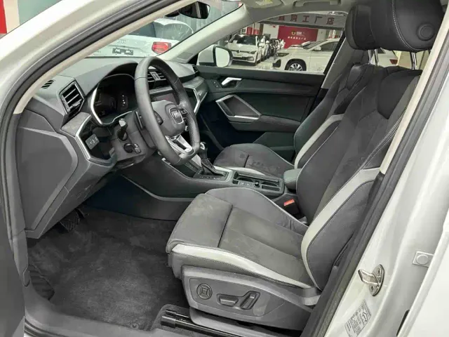 Audi Q3 — Фото автомобиля 16