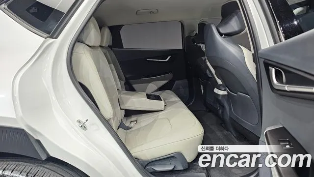 Kia EV6 — Фото автомобиля 29