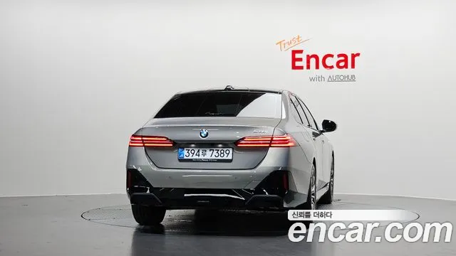 BMW 5-Series — Фото автомобиля 4