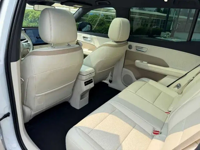 Toyota BoZhi 3X — Фото автомобиля 12