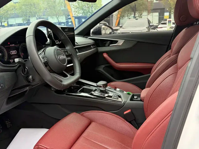 Audi A4L — Фото автомобиля 11