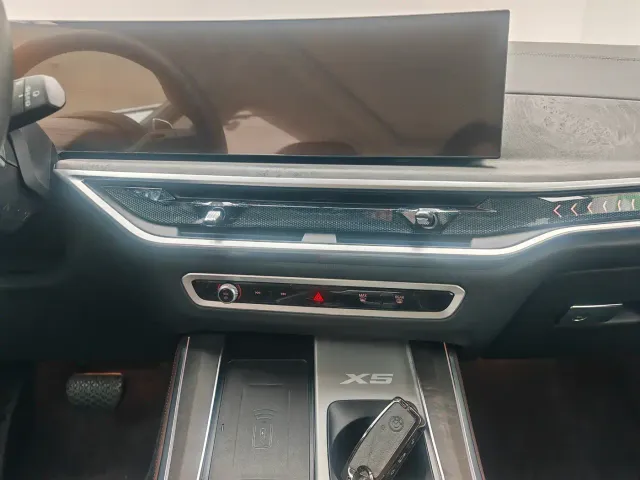BMW X5 — Фото автомобиля 9