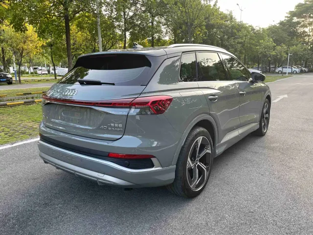Audi Q4 e-tron — Фото автомобиля 6