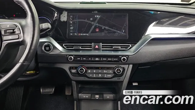 Kia Niro Niro Plus Air — Фото автомобиля 14
