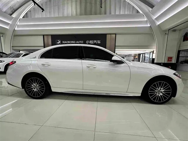 Mercedes-Benz C-Class — Фото автомобиля 3