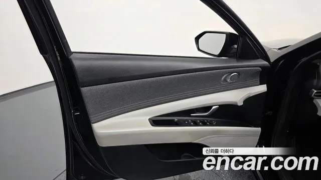 Hyundai AVANTE — Фото автомобиля 24