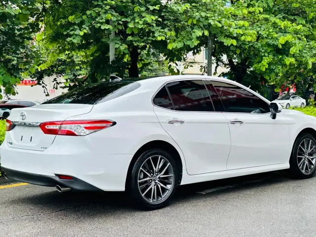 Toyota Camry — Фото автомобиля 4