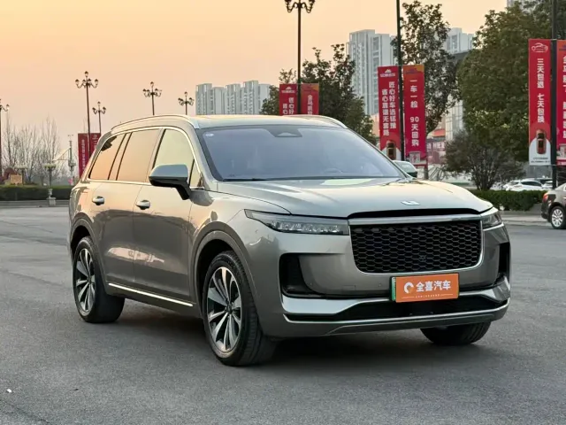 Li Auto ONE — Фото автомобиля 3