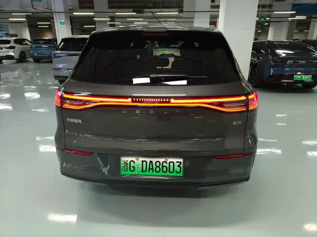 Geely Galaxy E5 — Фото автомобиля 5