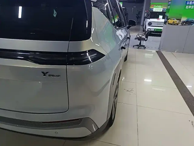 GAC Aion Y — Фото автомобиля 7