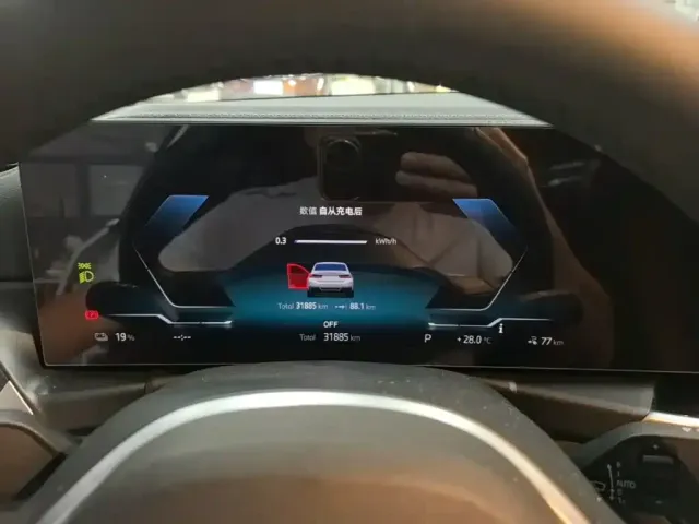 BMW i3 — Фото автомобиля 11