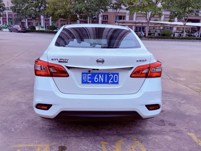 Nissan Sylphy — Фото автомобиля 5